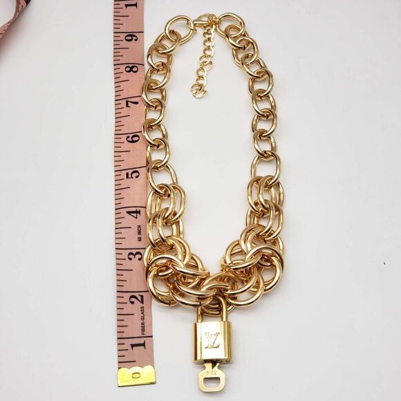 Authentic Louis Vuitton Lock and Key Gold Color with Gold Plated Chain Necklace - Picture 4 of 9